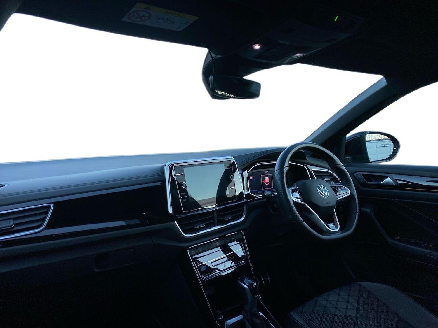 Used Volkswagen T-Roc 2023 for sale - 76762437: Photo 6