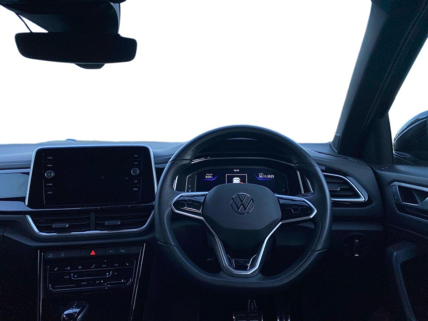 Used Volkswagen T-Roc 2023 for sale - 76762437: Photo 8