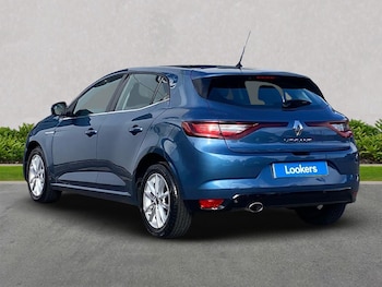 Used Renault Megane 2017 for sale - 76206118: Photo 2