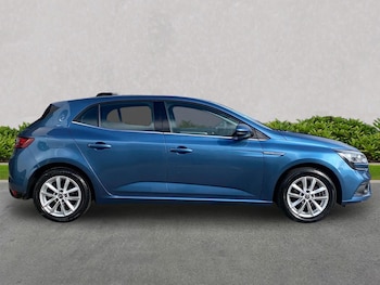 Used Renault Megane 2017 for sale - 76206118: Photo 3