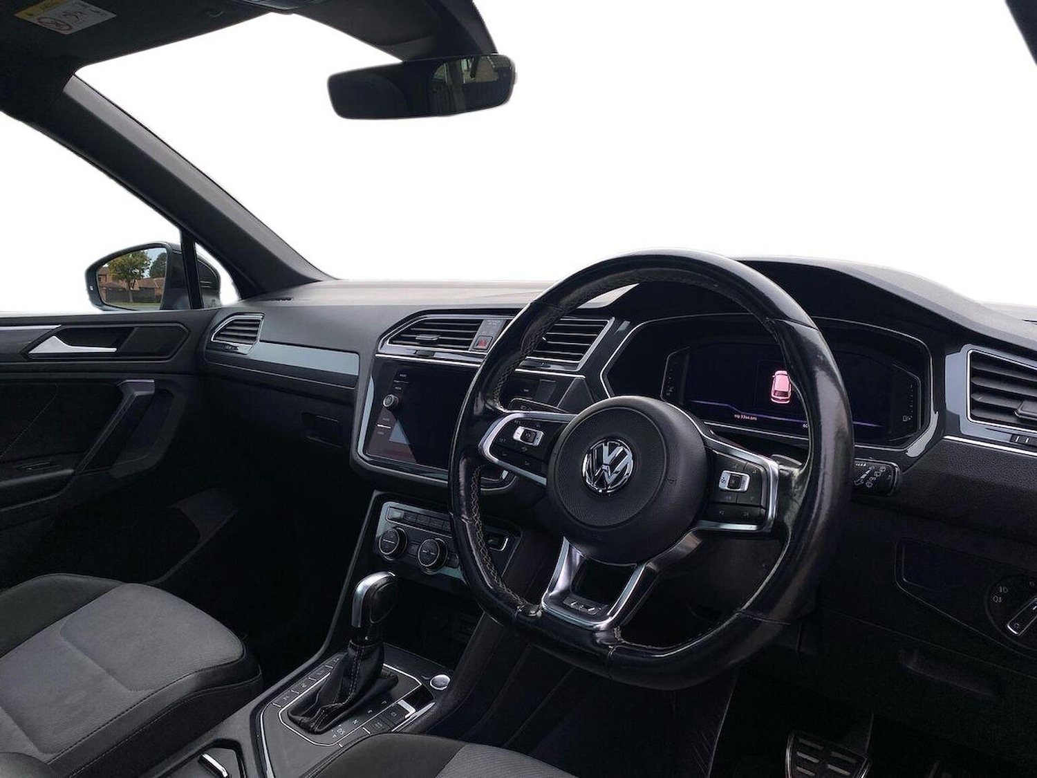 Used Volkswagen Tiguan 2020 for sale - 76565486: Photo 15