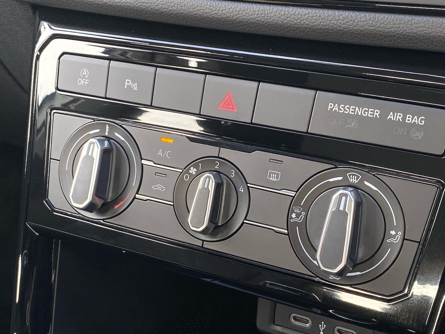 Used Volkswagen T-Cross 2025 for sale - 76231771: Photo 12