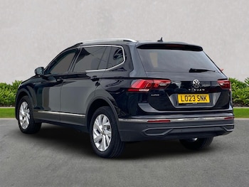 Used Volkswagen Tiguan Allspace 2023 for sale - 75956926: Photo