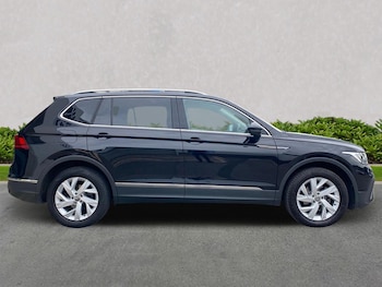 Used Volkswagen Tiguan Allspace 2023 for sale - 75956926: Photo