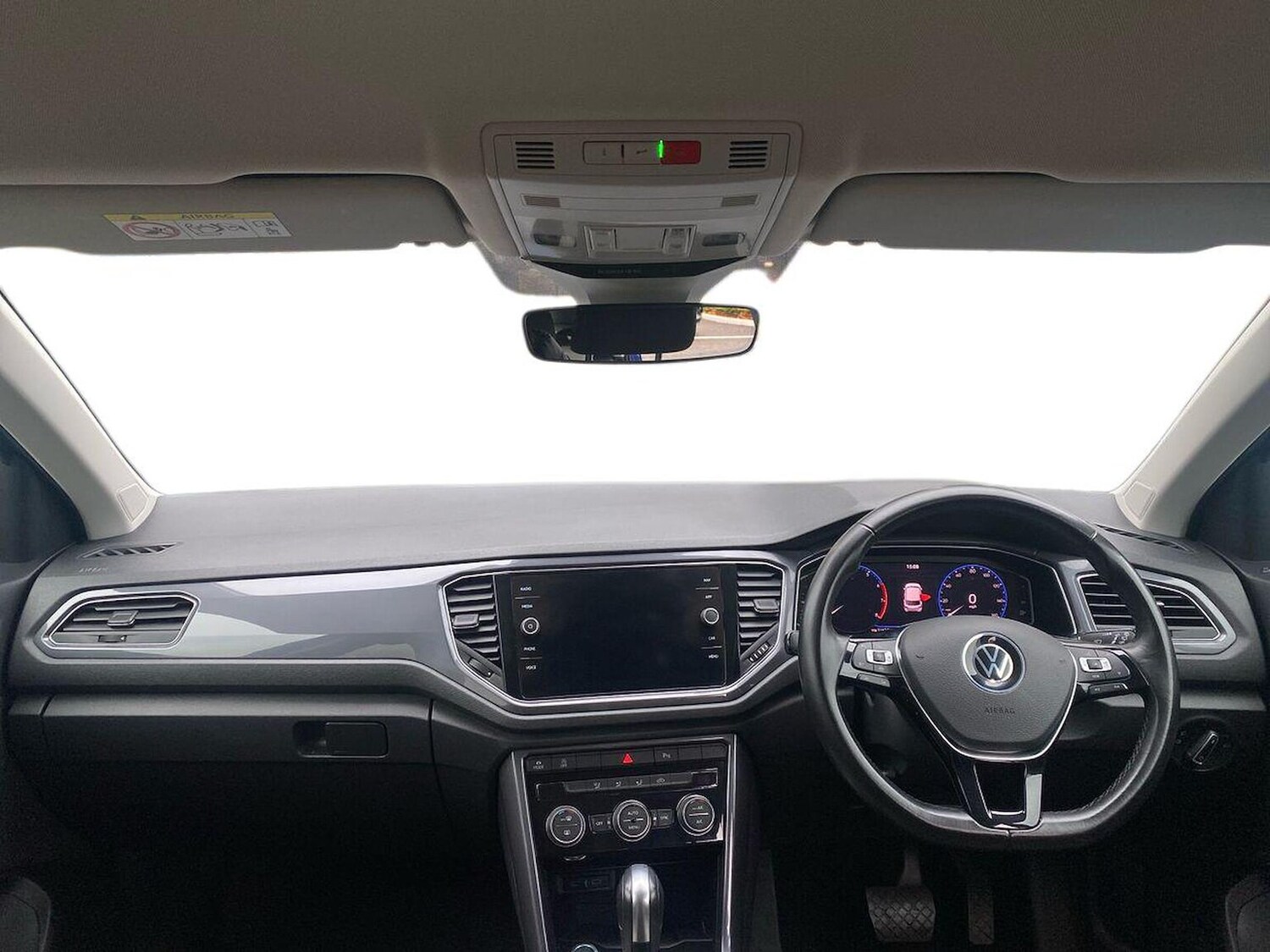 Used Volkswagen T-Roc 2021 for sale - 76791841: Photo 8