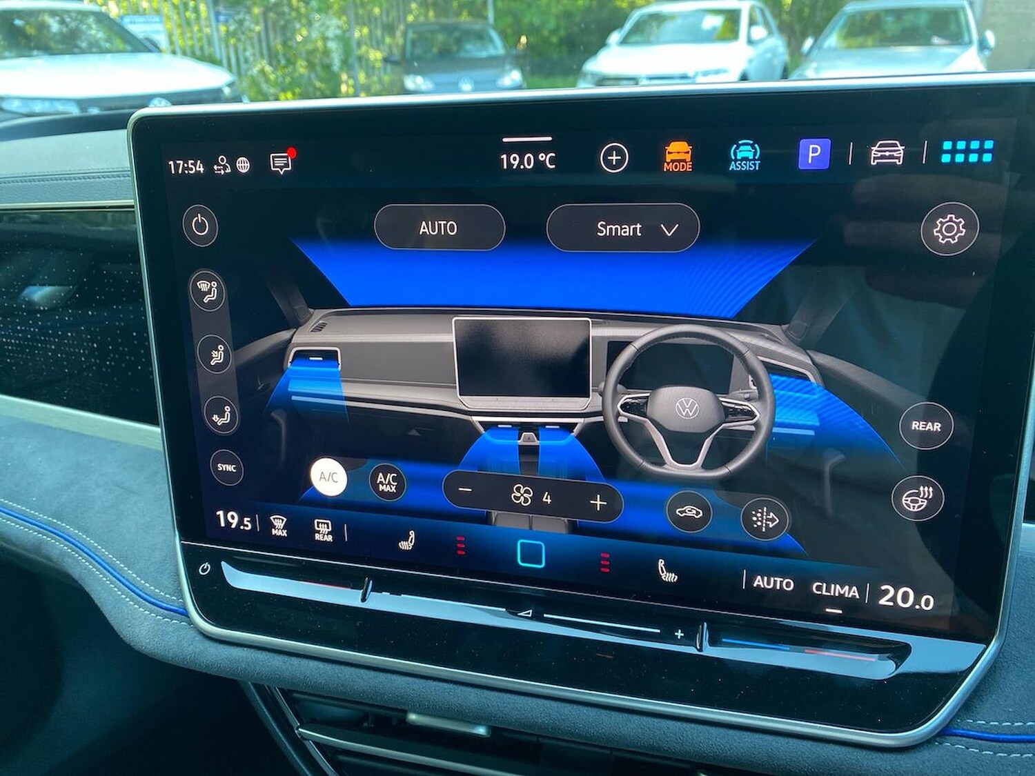 Used Volkswagen Passat 2025 for sale - 76455330: Photo 12