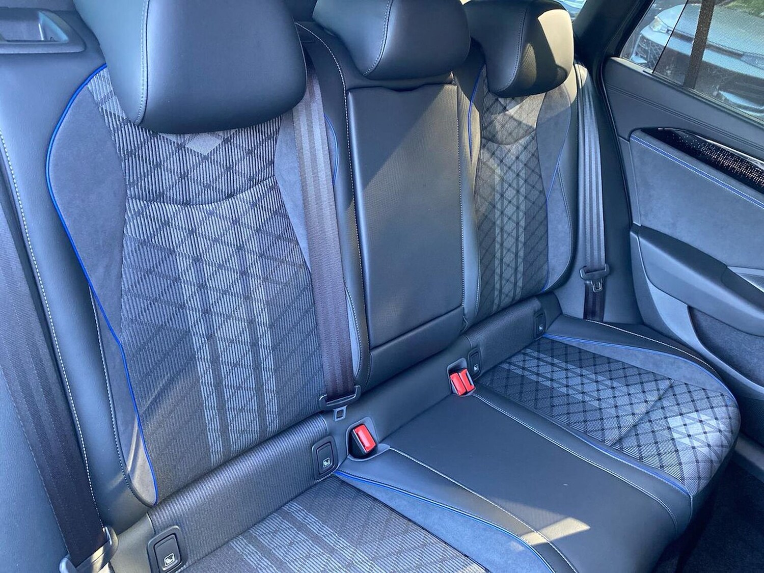 Used Volkswagen Passat 2025 for sale - 76455330: Photo 16