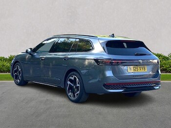 Used Volkswagen Passat 2025 for sale - 76455330: Photo