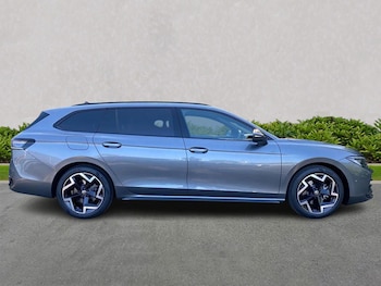 Used Volkswagen Passat 2025 for sale - 76455330: Photo