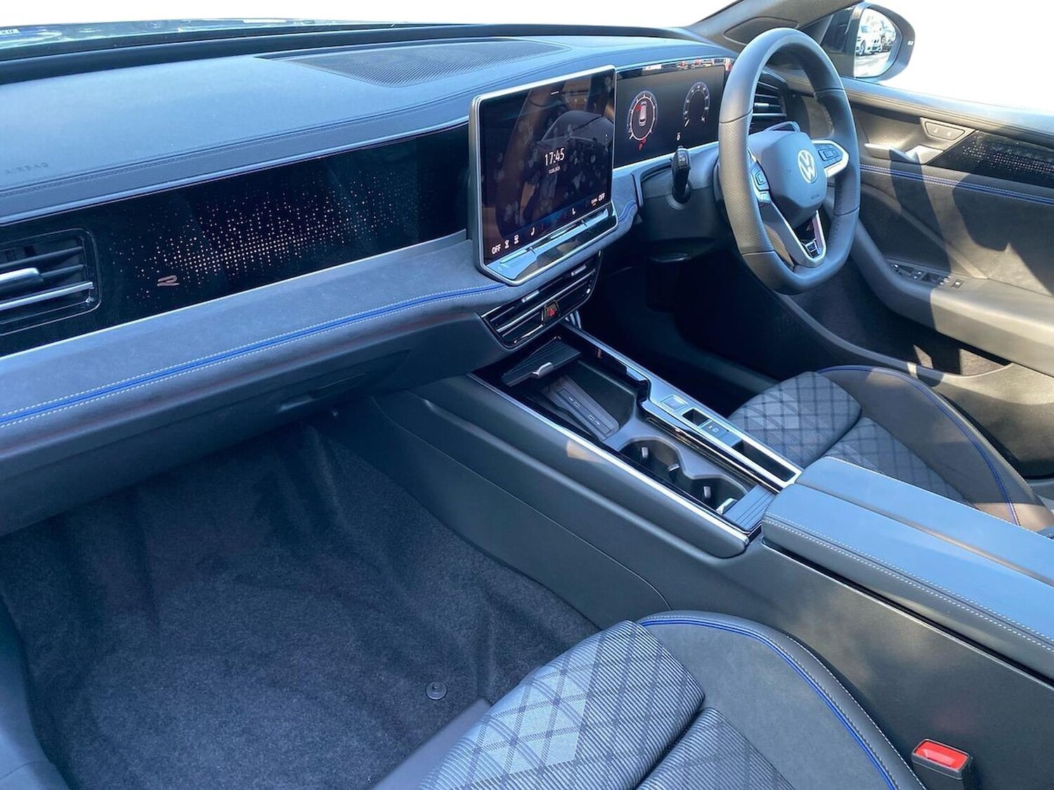 Used Volkswagen Passat 2025 for sale - 76455330: Photo 7