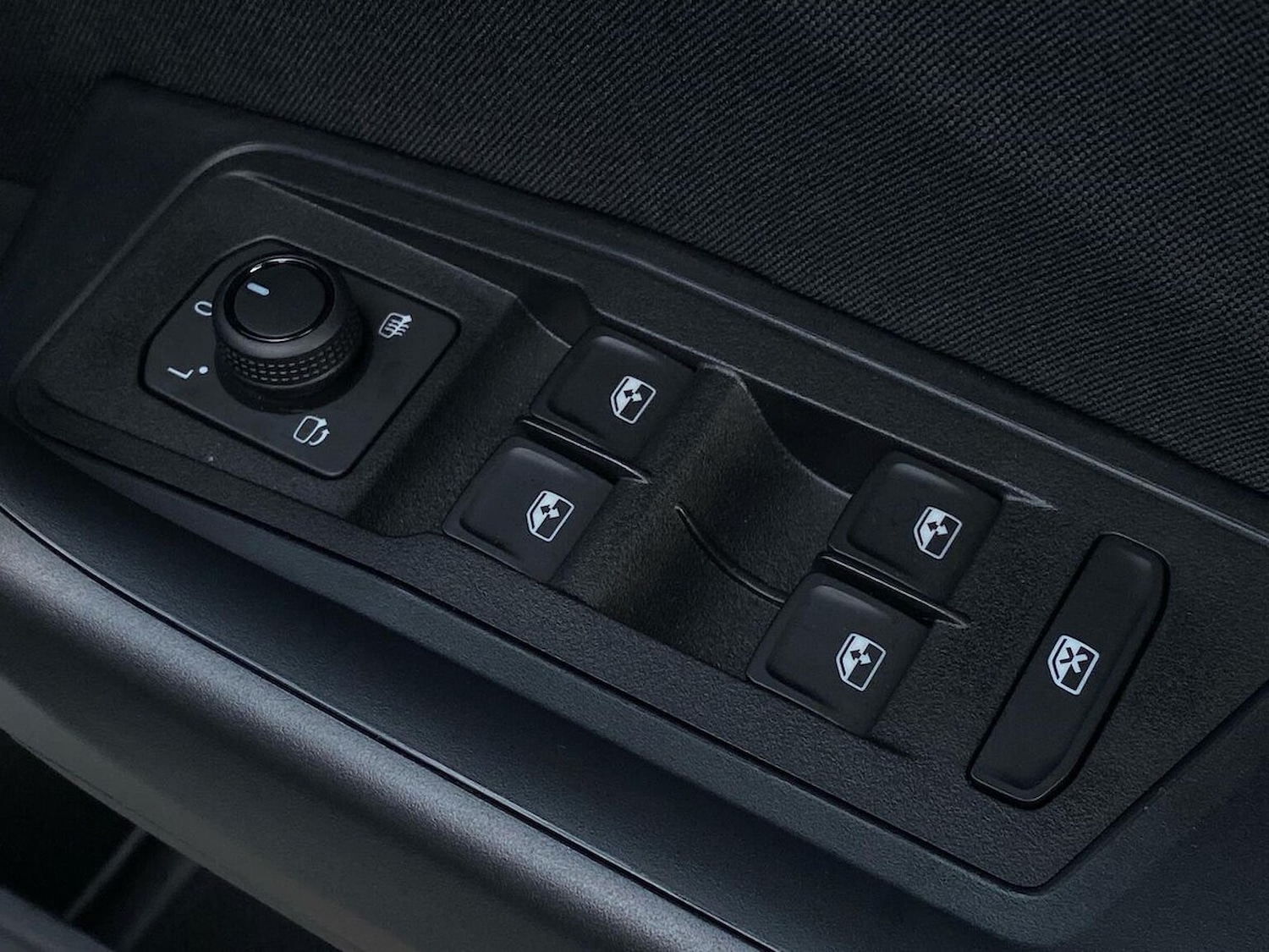 Used Volkswagen T-Roc 2025 for sale - 77487601: Photo 21