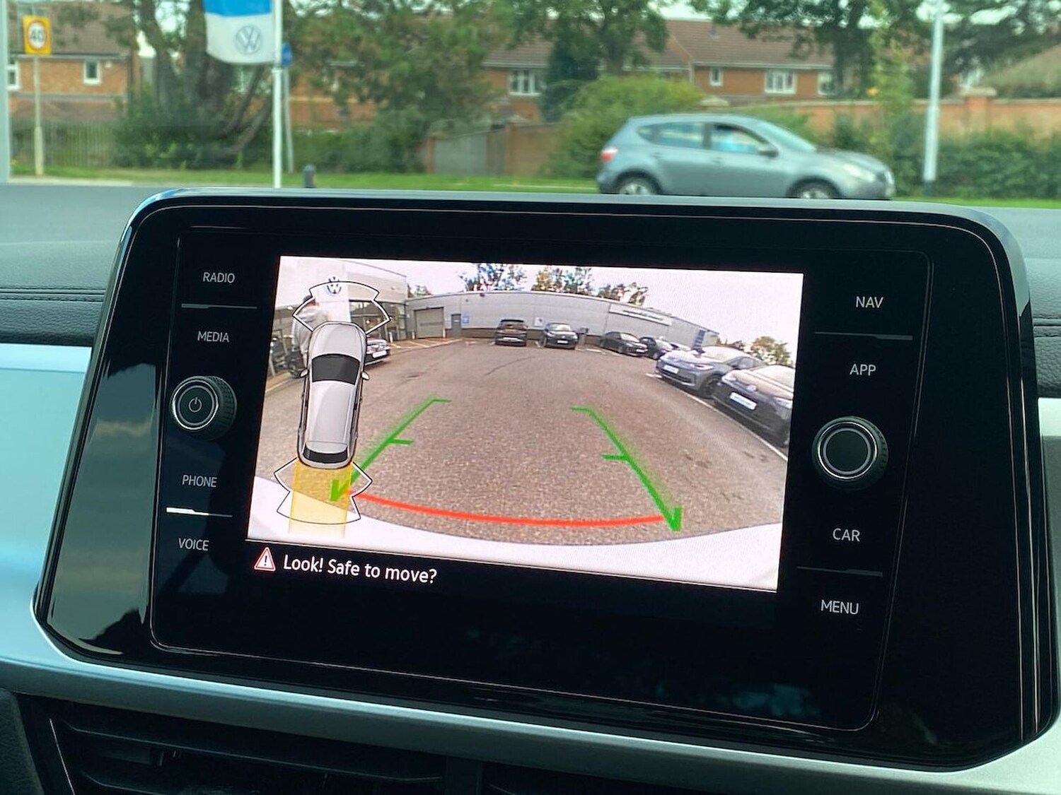 Used Volkswagen T-Roc 2025 for sale - 77487601: Photo 23