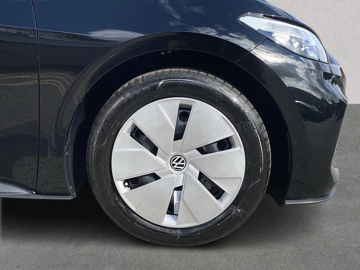 Used Volkswagen ID.3 2025 for sale - 77487618: Photo 6