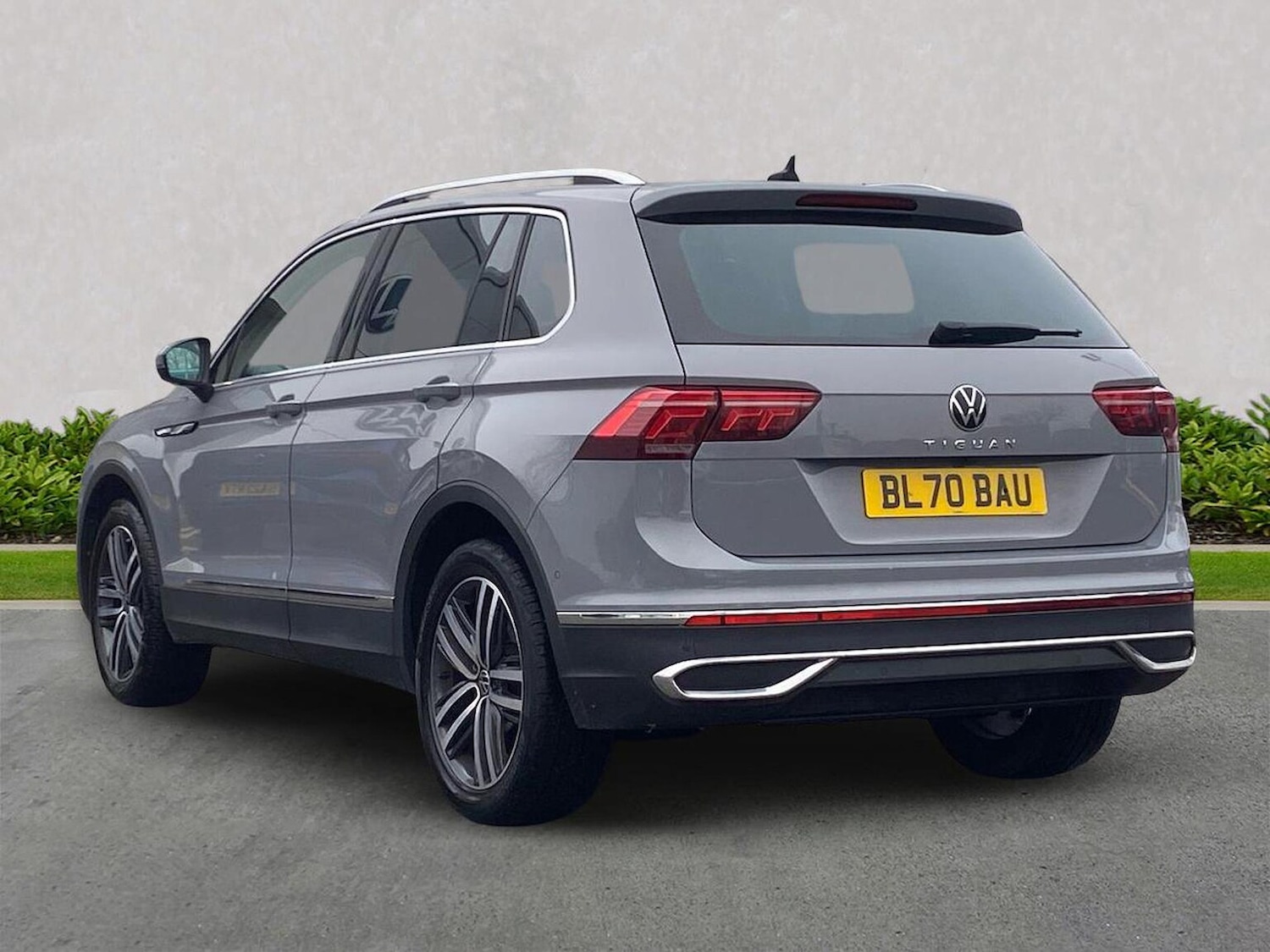 Used Volkswagen Tiguan 2020 for sale - 77023457: Photo 2