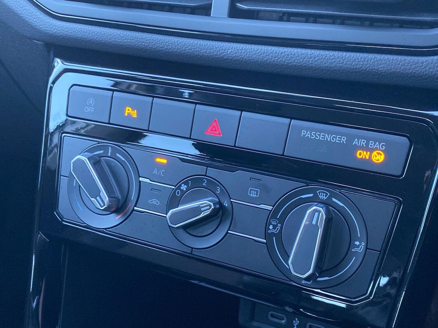 Used Volkswagen T-Cross 2025 for sale - 77487657: Photo 12