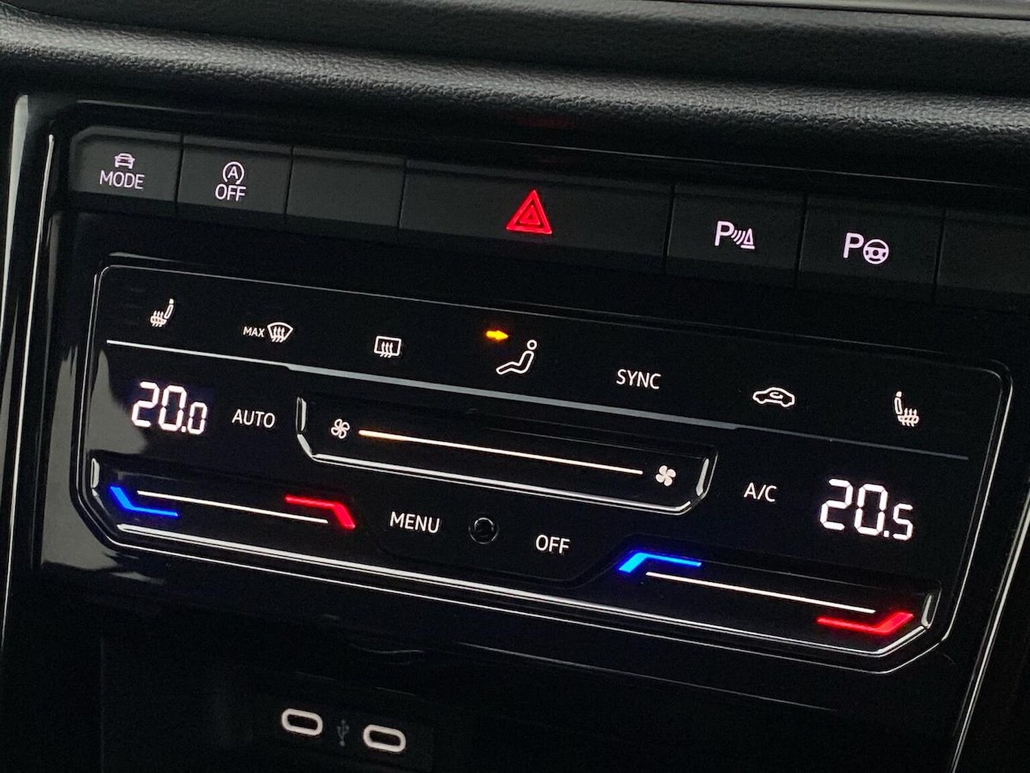 Used Volkswagen T-Roc 2023 for sale - 76490583: Photo 11