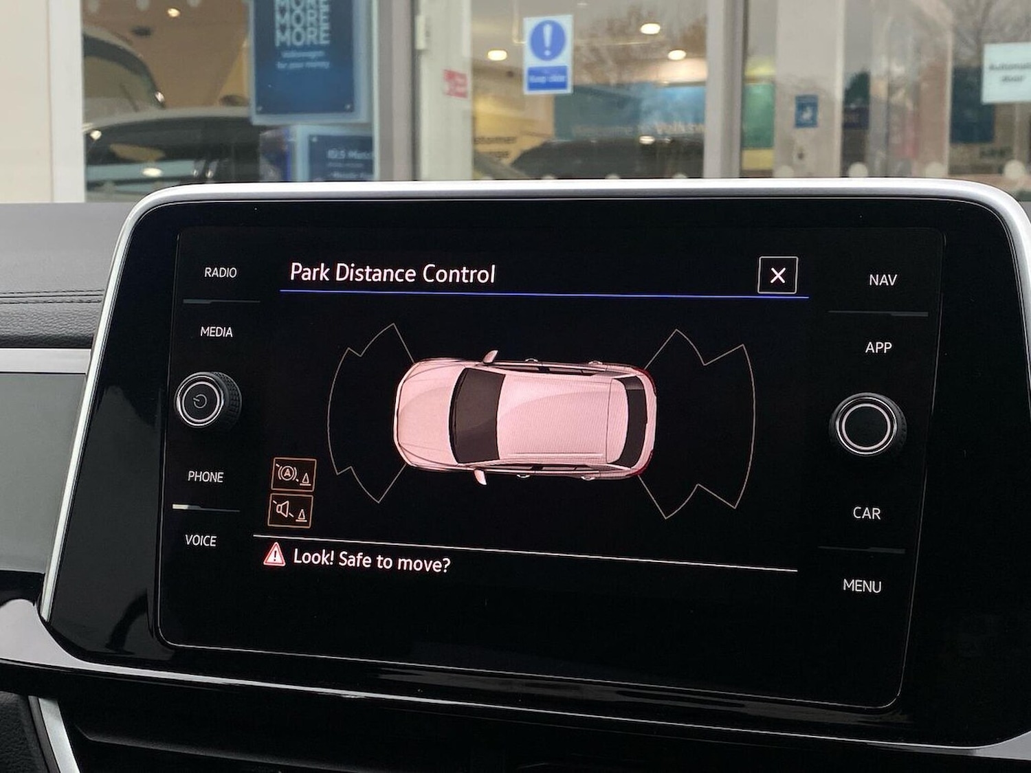 Used Volkswagen T-Roc 2023 for sale - 76490583: Photo 18