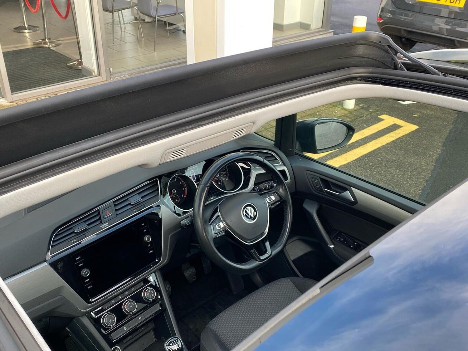 Used Volkswagen Touran 2020 for sale - 76846099: Photo 17