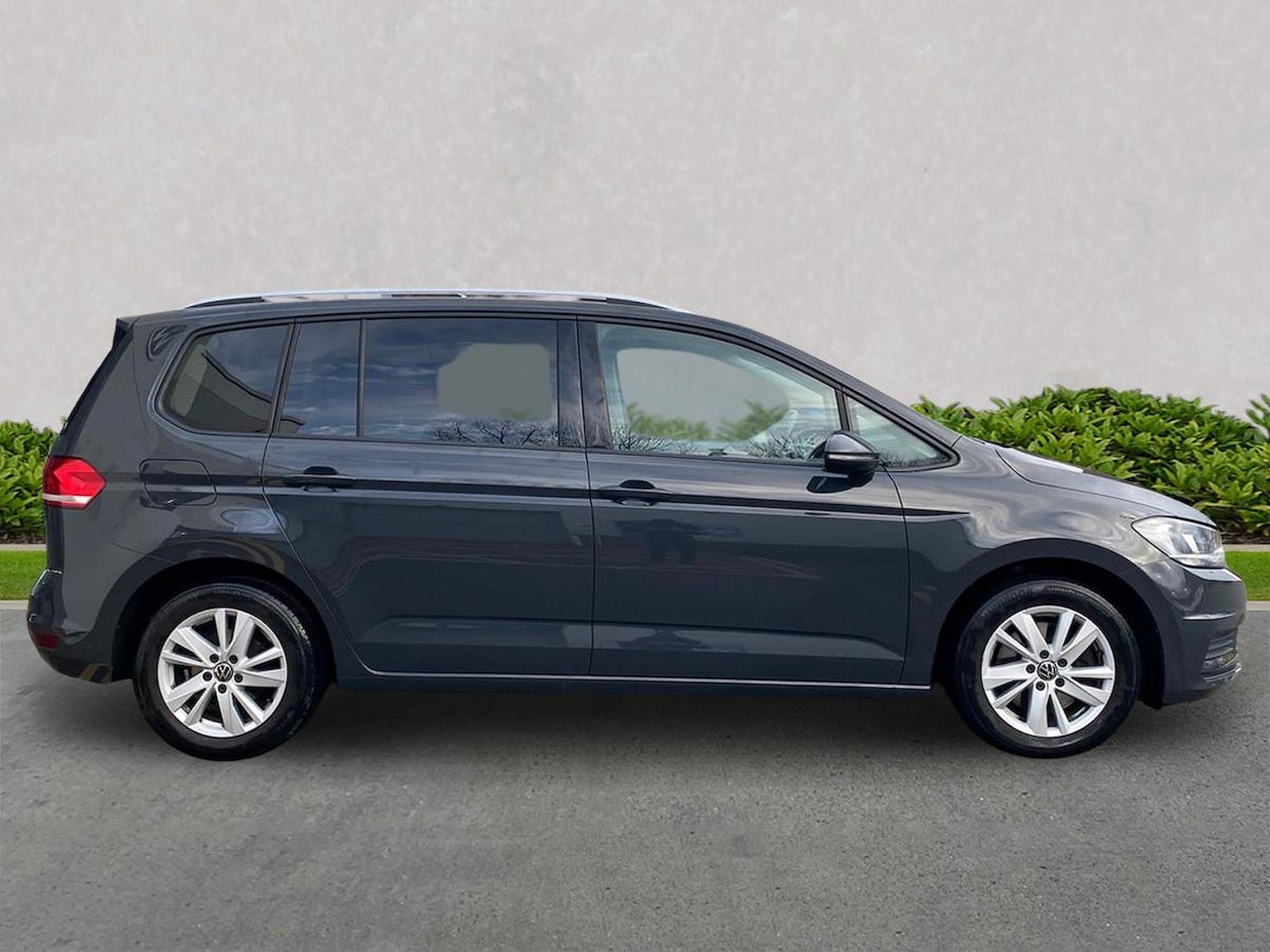 Used Volkswagen Touran 2020 for sale - 76846099: Photo 3