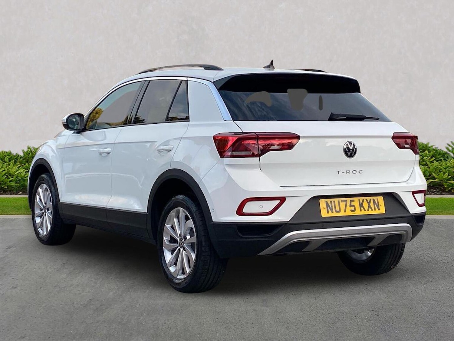 Used Volkswagen T-Roc 2025 for sale - 76237006: Photo 2