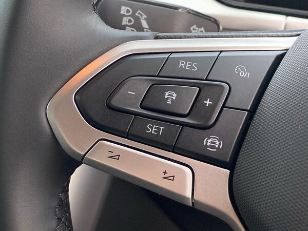 Used Volkswagen T-Roc 2025 for sale - 76237006: Photo 24
