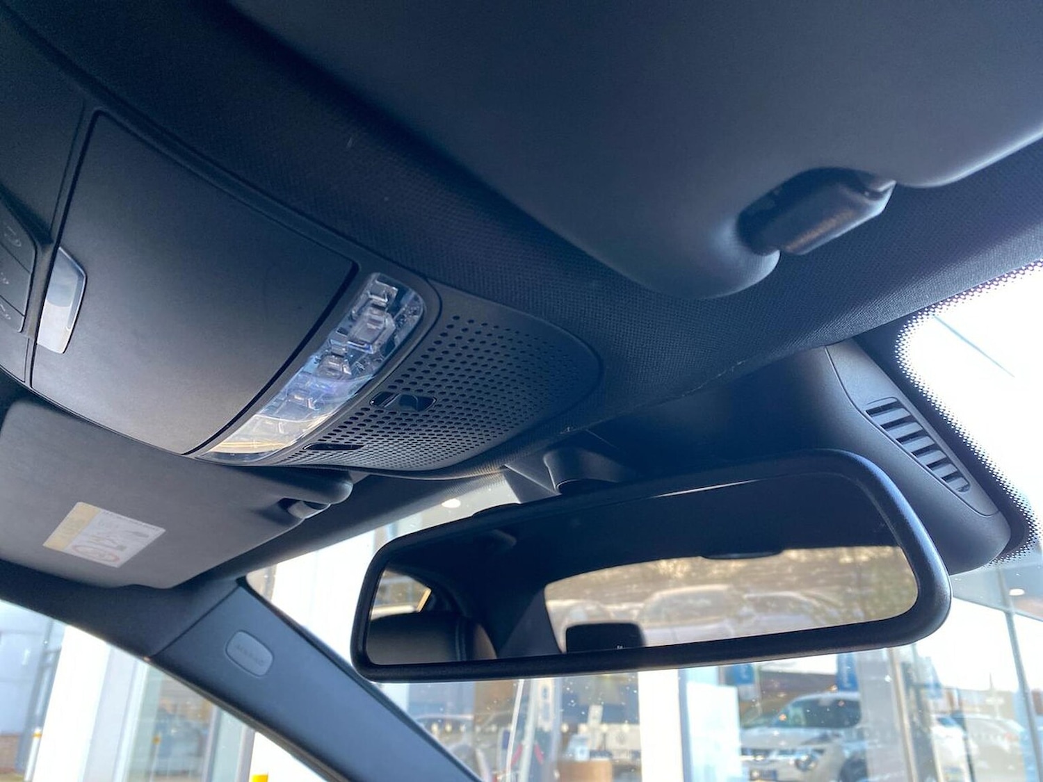 Used Mercedes-Benz C Class 2015 for sale - 77077297: Photo 11