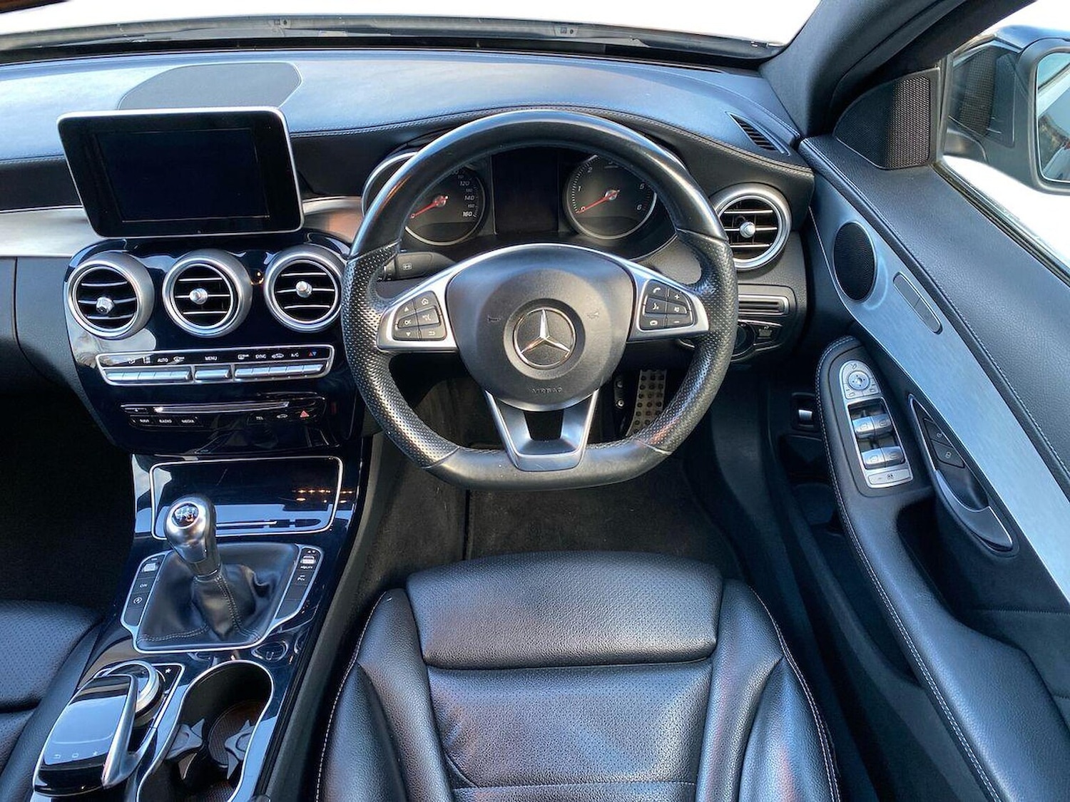 Used Mercedes-Benz C Class 2015 for sale - 77077297: Photo 6