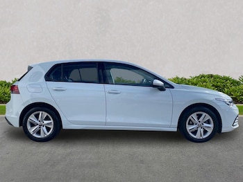 Used Volkswagen Golf 2023 for sale - 78195529: Photo