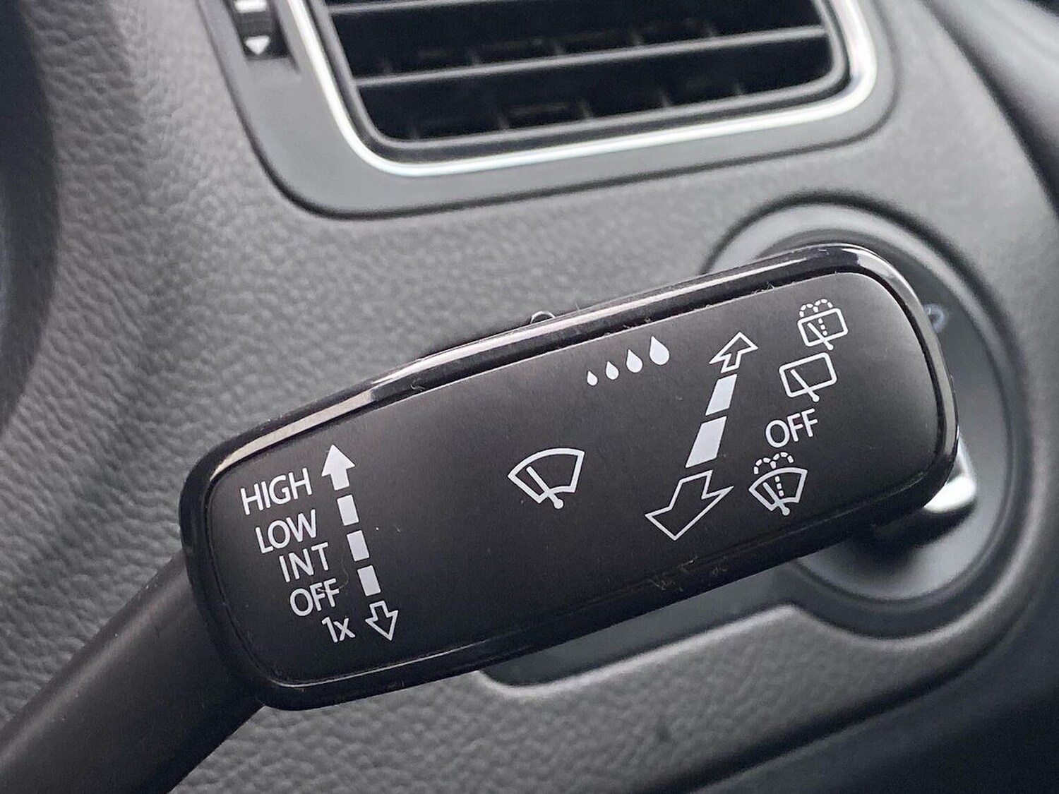 Used Volkswagen Polo 2015 for sale - 76628202: Photo 23