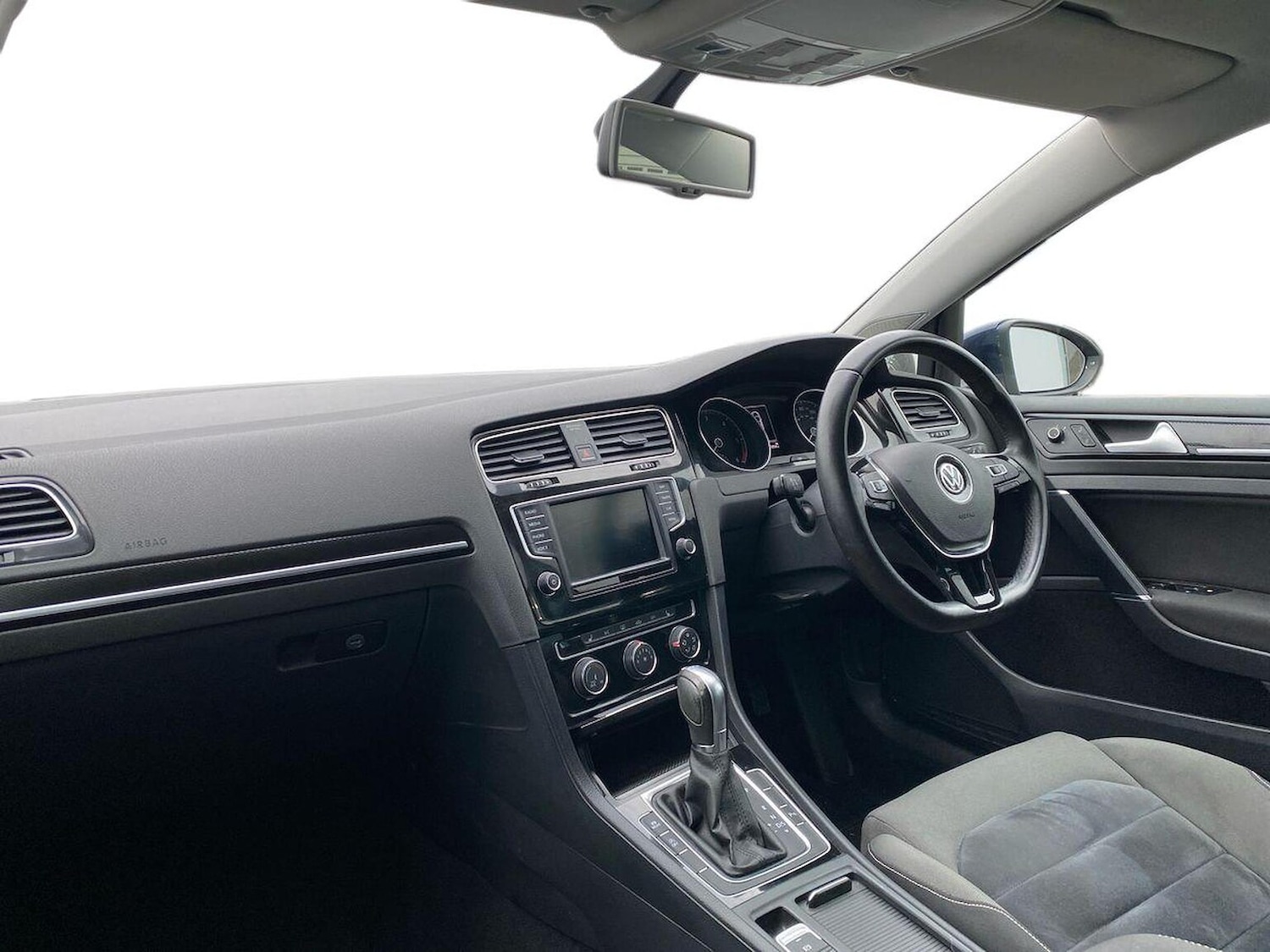 Used Volkswagen Golf 2016 for sale - 77056773: Photo 6