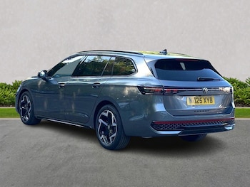 Used Volkswagen Passat 2025 for sale - 75650388: Photo