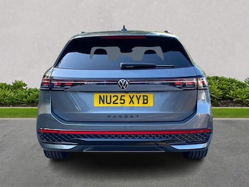 Used Volkswagen Passat 2025 for sale - 75650388: Photo