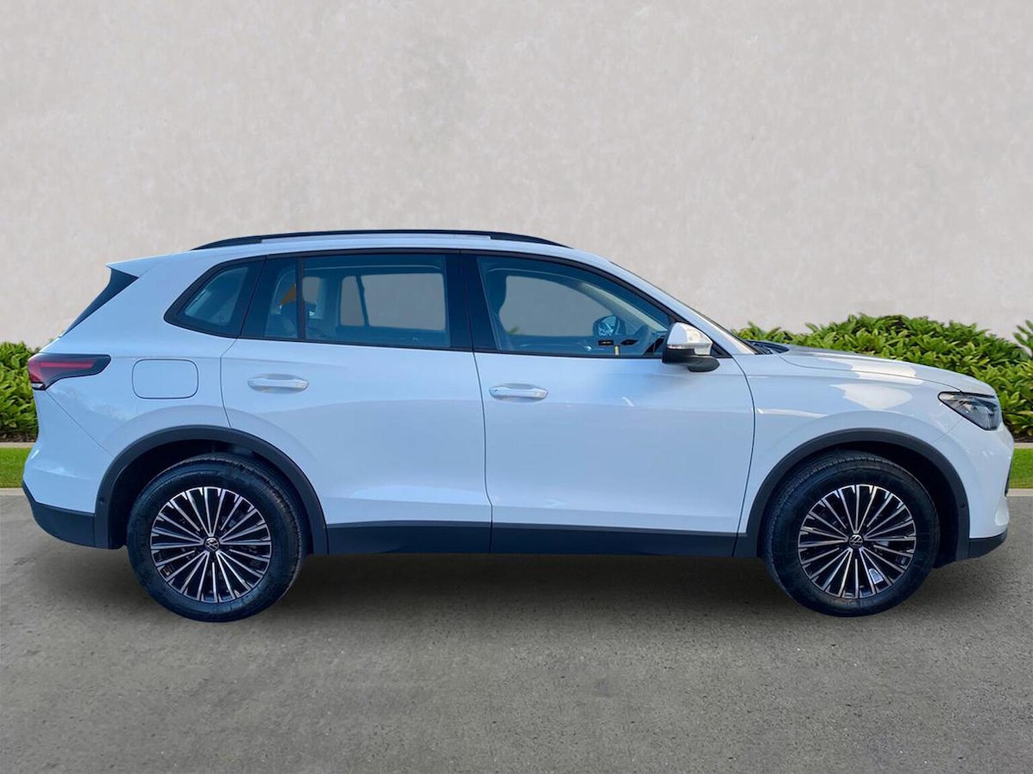 Used Volkswagen Tiguan 2025 for sale - 77528888: Photo 3