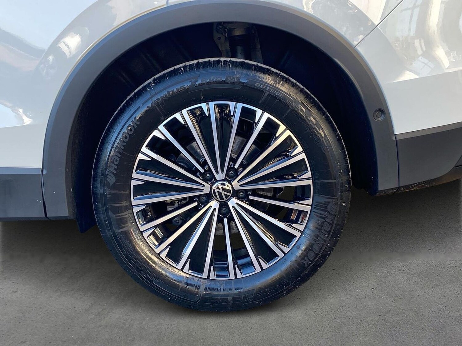 Used Volkswagen Tiguan 2025 for sale - 77528888: Photo 6