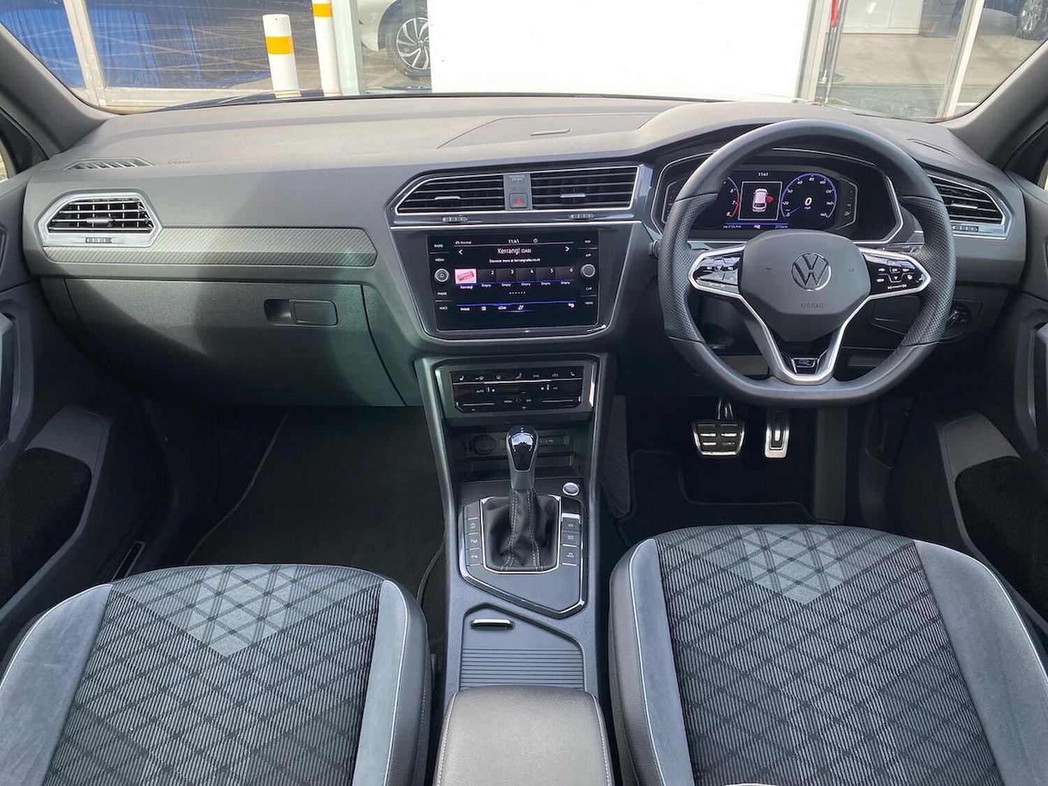 Used Volkswagen Tiguan 2023 for sale - 76437252: Photo 12