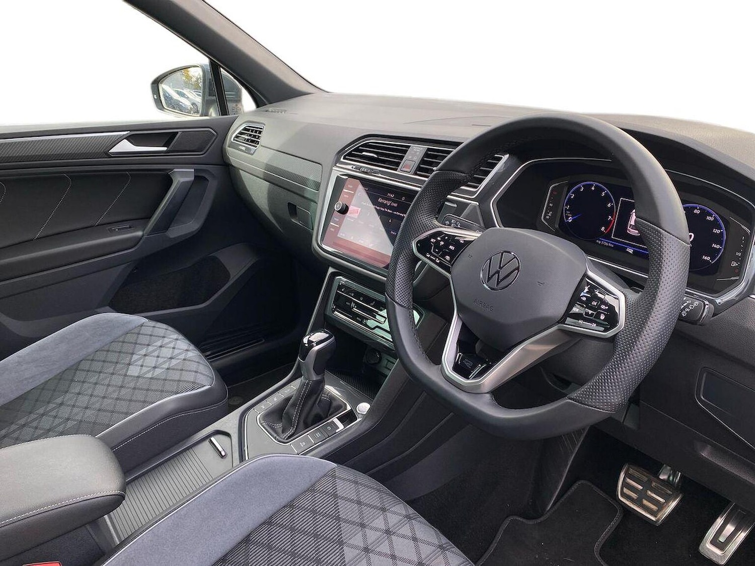 Used Volkswagen Tiguan 2023 for sale - 76437252: Photo 14