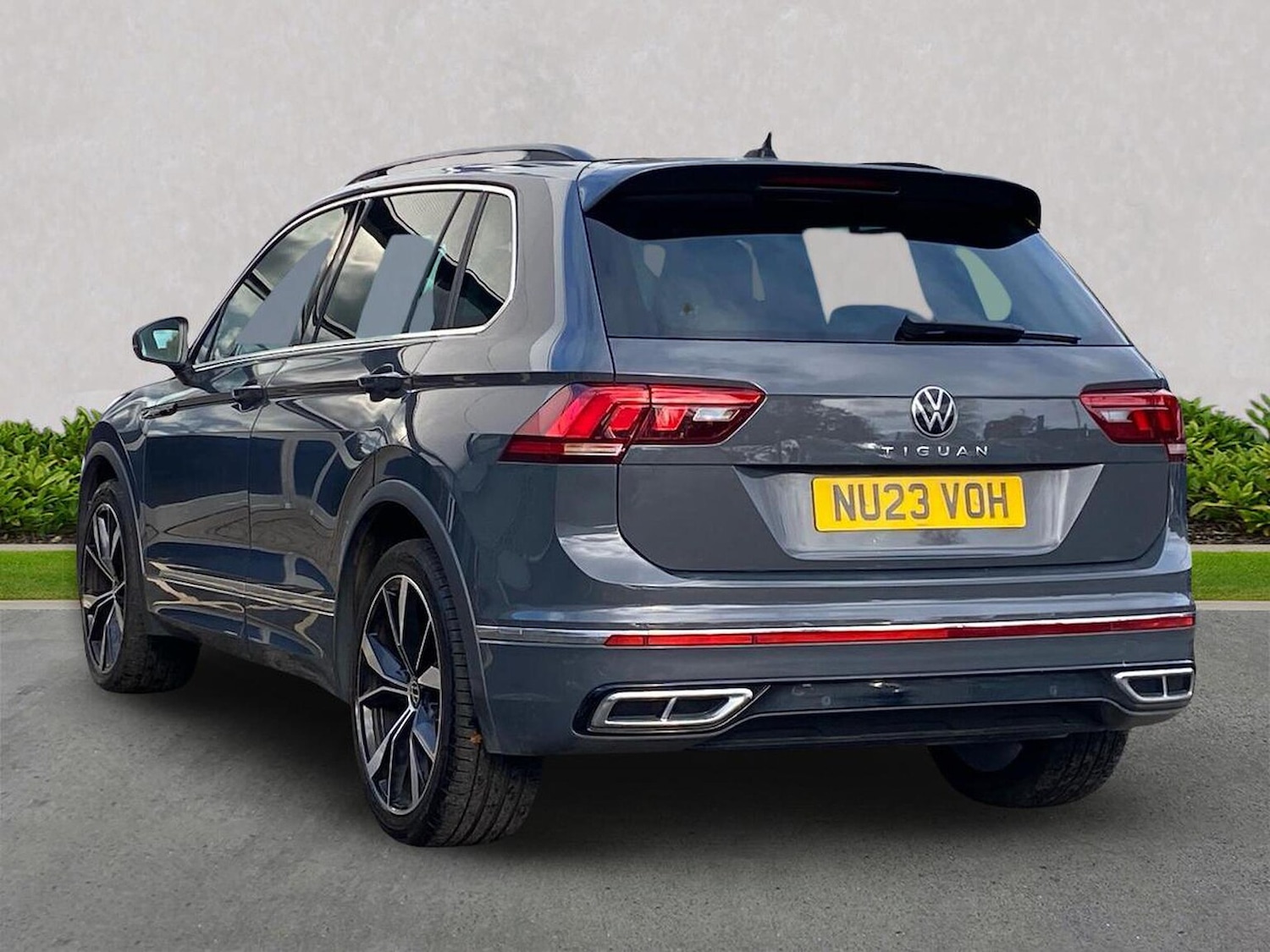 Used Volkswagen Tiguan 2023 for sale - 76437252: Photo 2