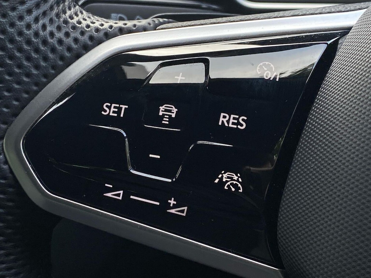 Used Volkswagen Tiguan 2023 for sale - 76437252: Photo 23