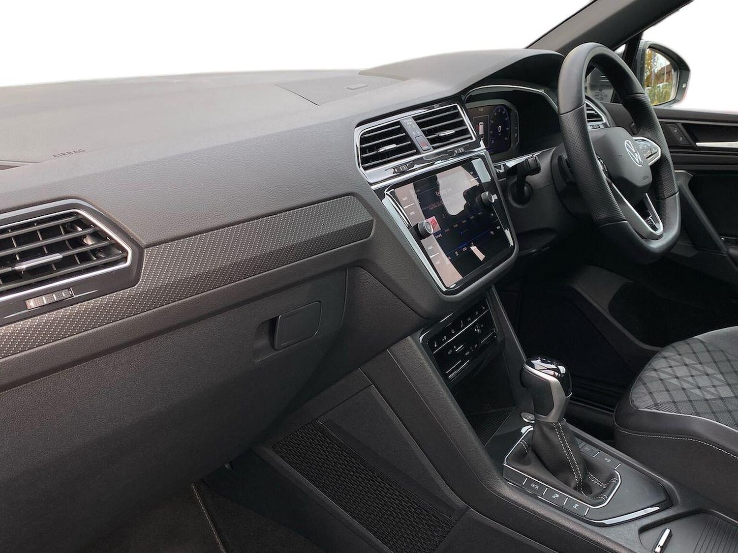 Used Volkswagen Tiguan 2023 for sale - 76437252: Photo 6