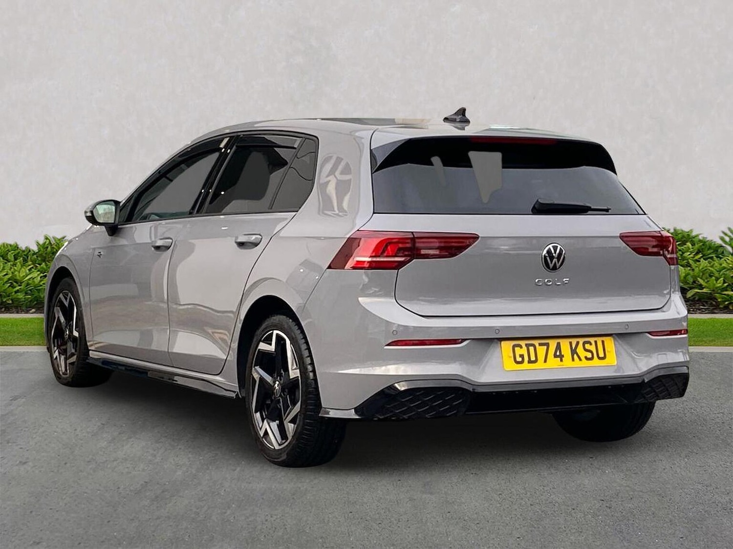 Used Volkswagen Golf 2025 for sale - 76666185: Photo 2