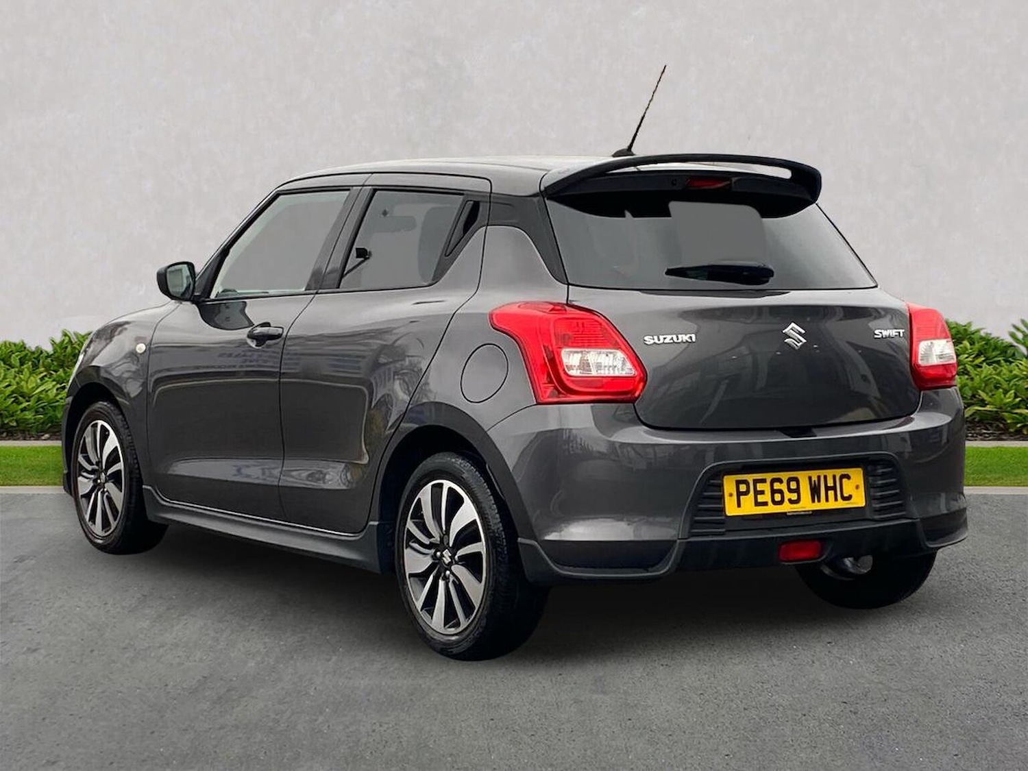 Used Suzuki Swift 2019 for sale - 77916145: Photo 2