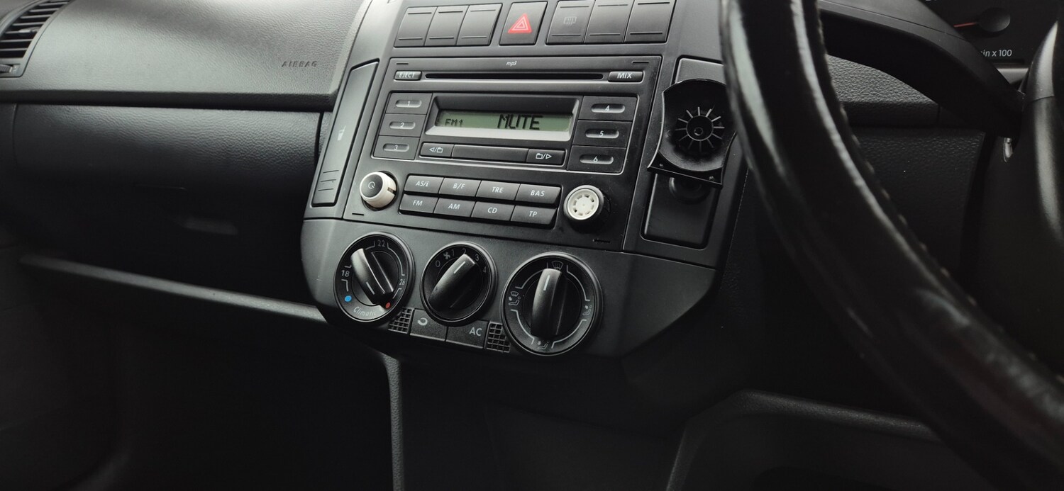 Used Volkswagen Polo 2009 for sale - 77508767: Photo 19