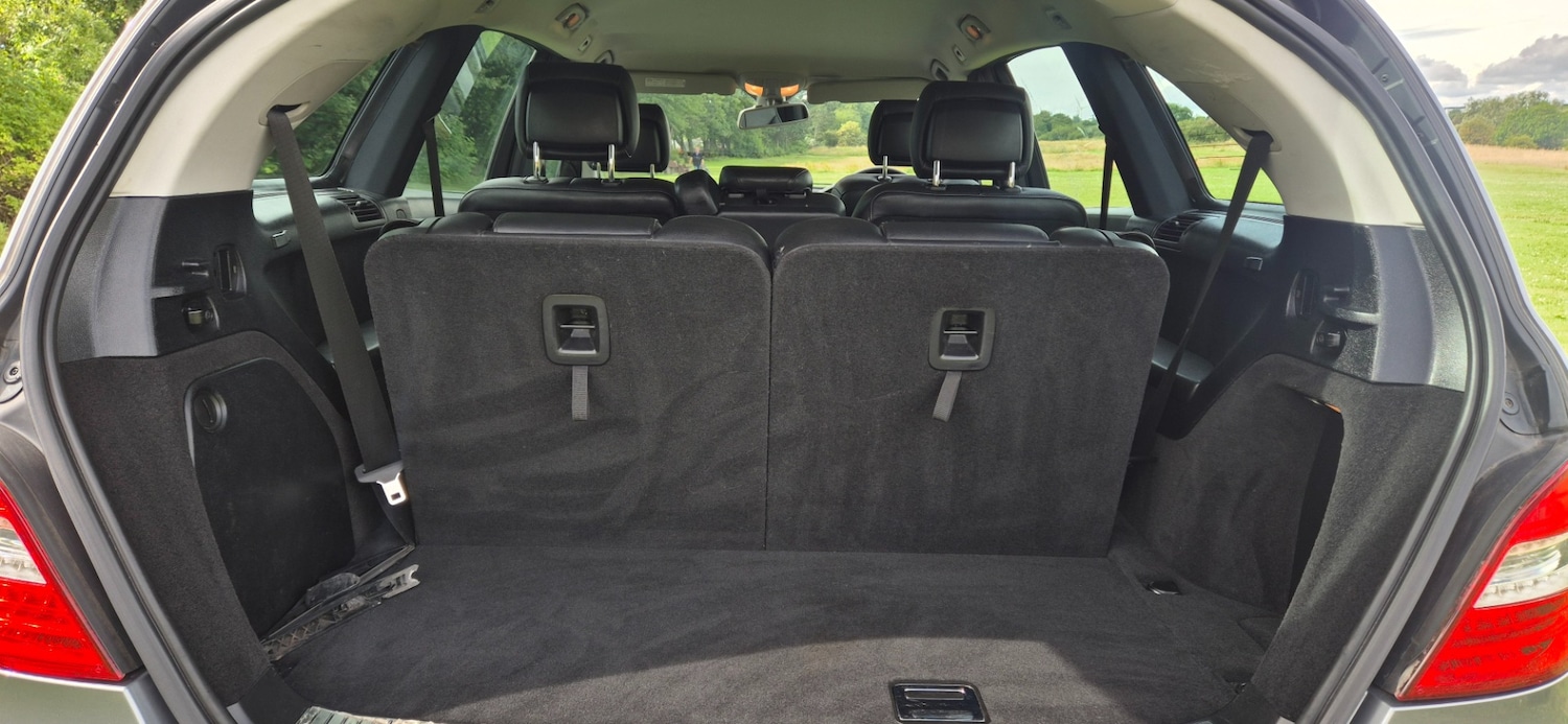 Used Mercedes-Benz R Class 2016 for sale - 77001960: Photo 10