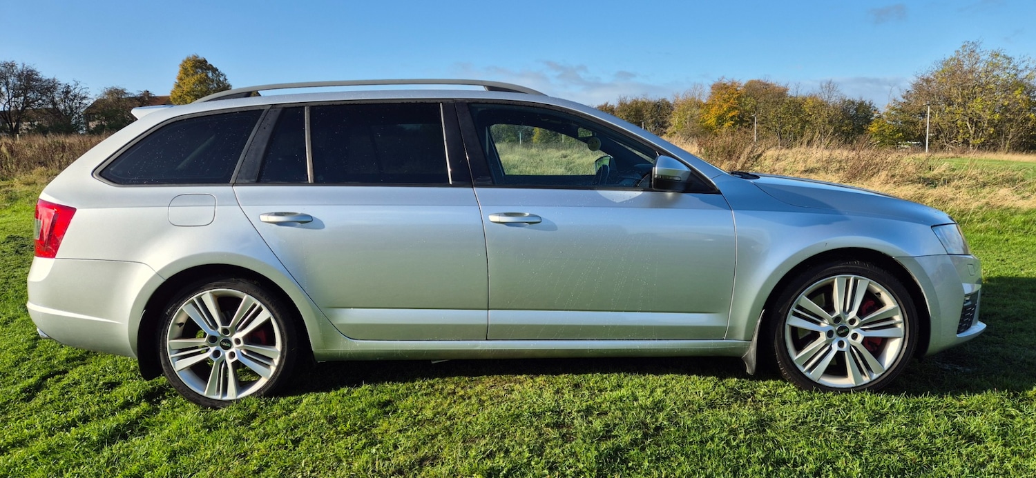 Used Skoda Octavia 2013 for sale - 76412217: Photo 2
