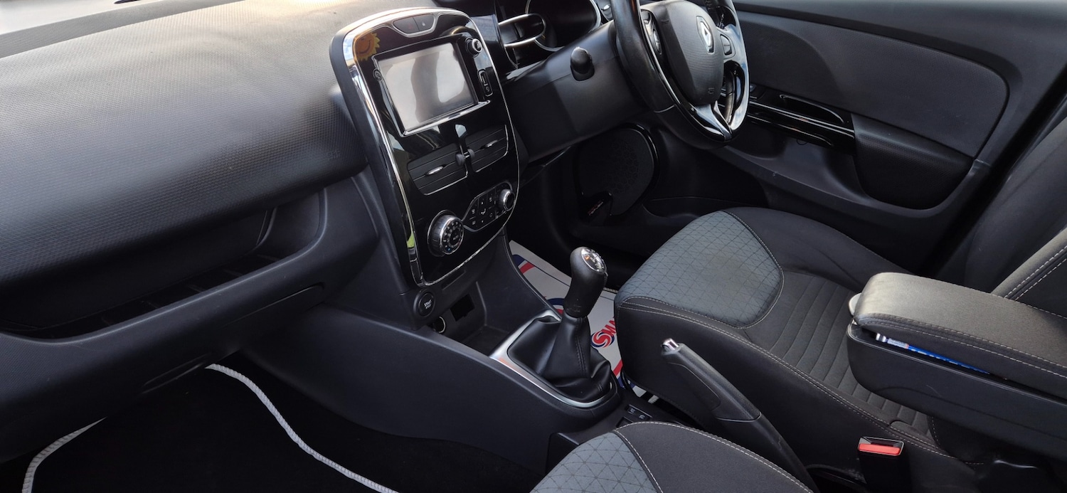 Used Renault Clio 2014 for sale - 76511144: Photo 13