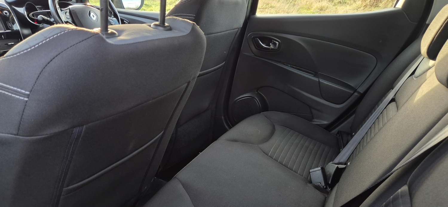 Used Renault Clio 2014 for sale - 76511144: Photo 15