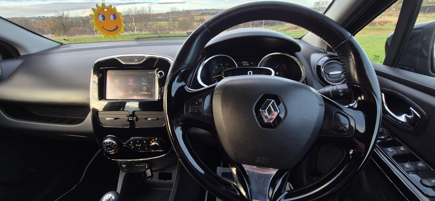 Used Renault Clio 2014 for sale - 76511144: Photo 16