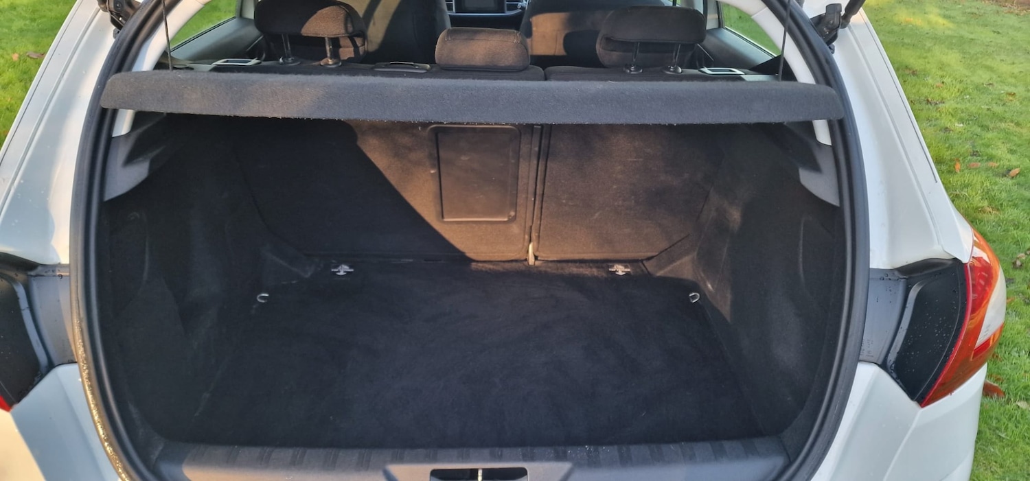 Used Peugeot 308 2014 for sale - 77002276: Photo 9