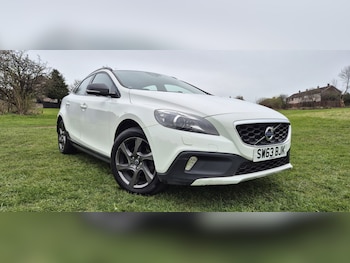 Used Volvo V40 2013 for sale - 78236582: Photo