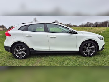 Used Volvo V40 2013 for sale - 78236582: Photo